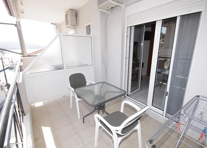 Portodream & Néos Marmarás